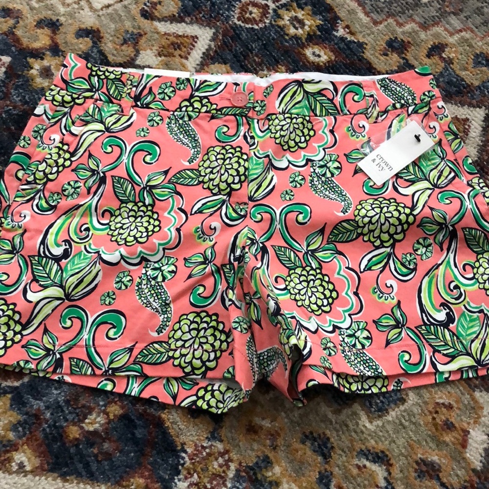 Crown & Ivy Shorts